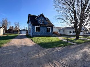 424 Withworth Ave, Kingsford, MI 49802