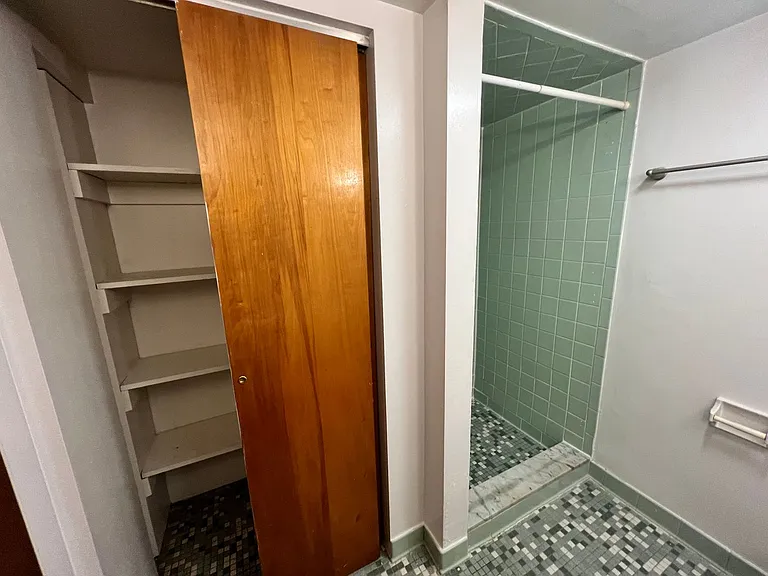 2703 Voelkel Ave — Photo 26
