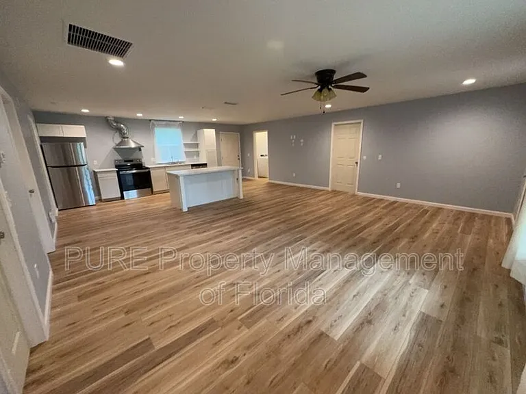 11330 NE 66th Ln — Photo 10