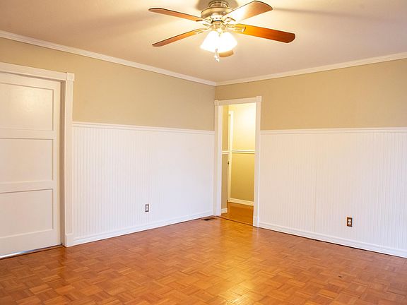 5th image of 4629 SE 26th St