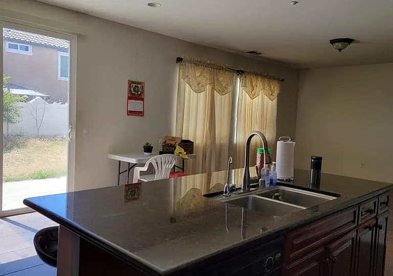 649 Lazaro Ln — Photo 5