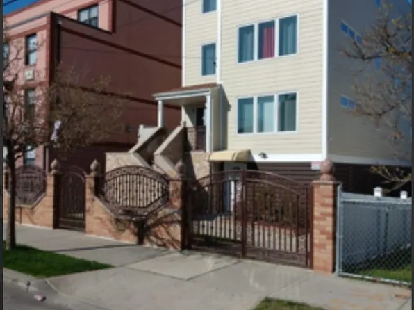 337 Beach 67th St #3, Arverne, NY 11692