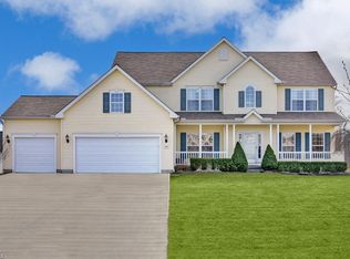 3909 Randolph Dr, Lorain, OH 44053