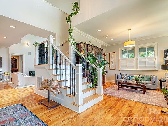4th image of 3 Gale Kelly Ct