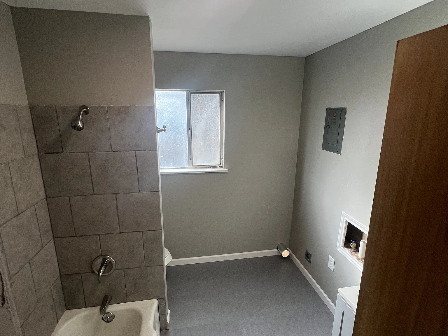 1711 Southwest 48th Avenue - 1 — Photo 3