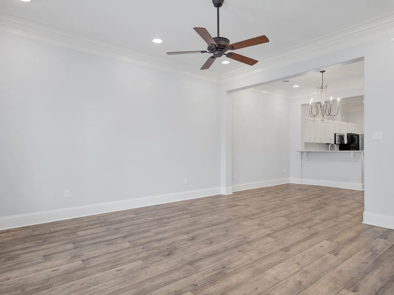 204 Traditions Dr — Photo 4
