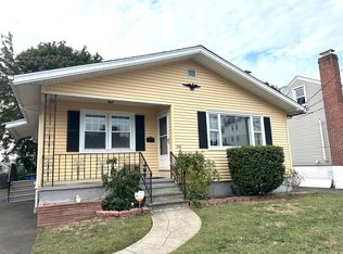 252 Lighthouse Rd, New Haven, CT 06512