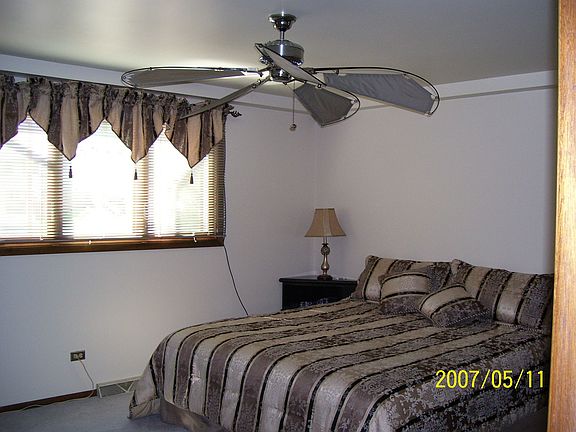 Master Bed-New windows 