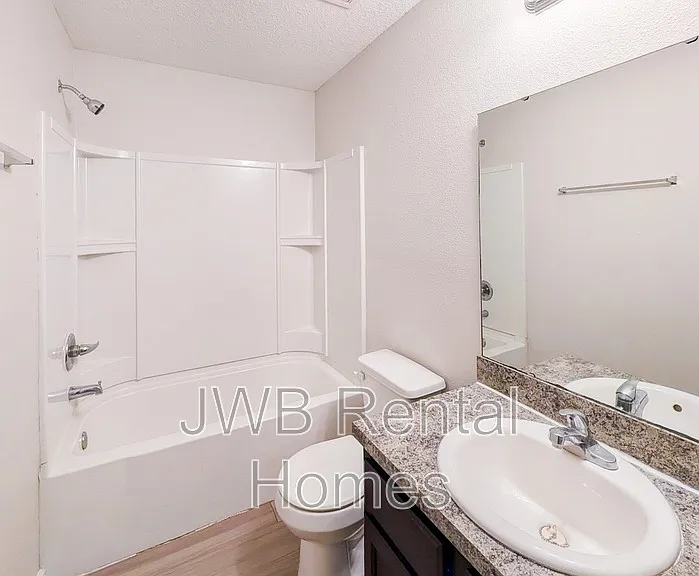 2216 White Ave — Photo 9