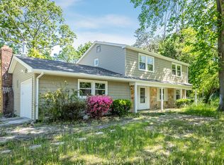 685 Hawkins Rd E, Coram, NY 11727