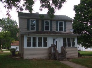 359 W State St, Paxton, IL 60957