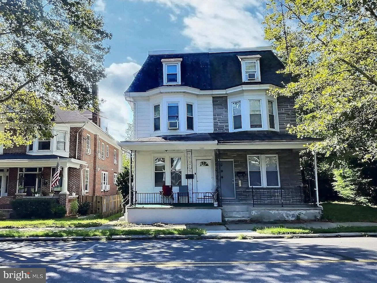 218 E Penn Ave photo 1