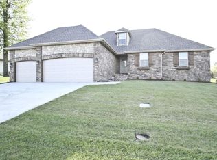 4662 W Oneida Dr, Springfield, MO 65802