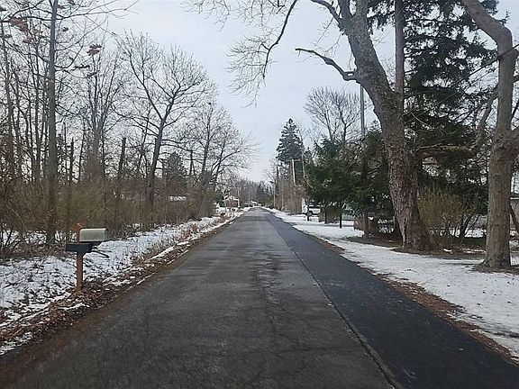 5th image of 9836 Shorecliff Rd