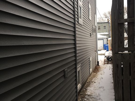 3rd image of 1954 W Summerdale Ave
