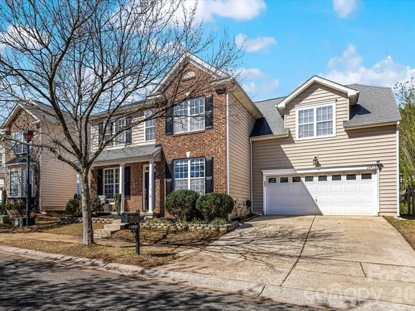 13915 Holly Stream Dr, Huntersville, NC 28078