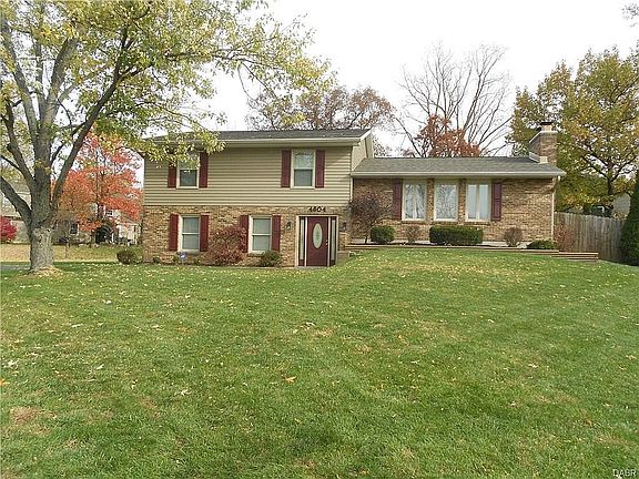 3rd image of 4604 Silver Oak St