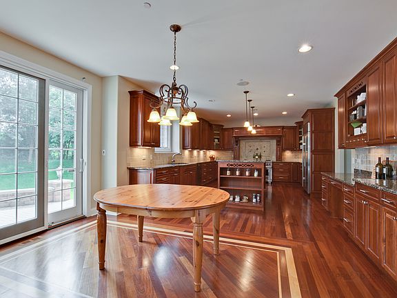 4th image of 7245 Greywall Ct