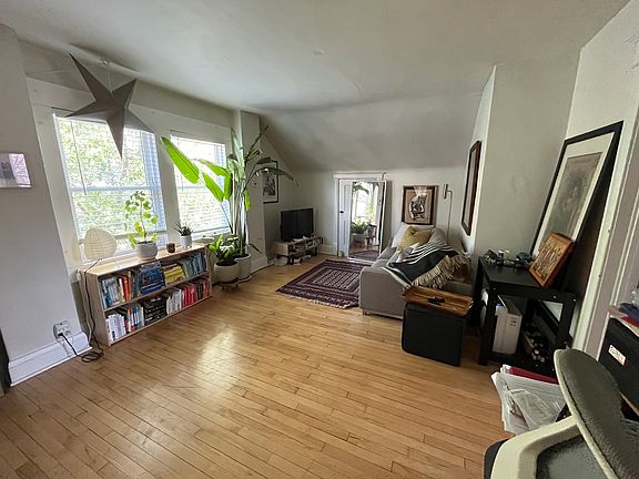 2nd image of 1315 29th Ave NE Unit 2