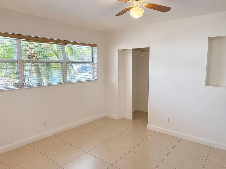 21011 NE 25th Ct — Photo 8