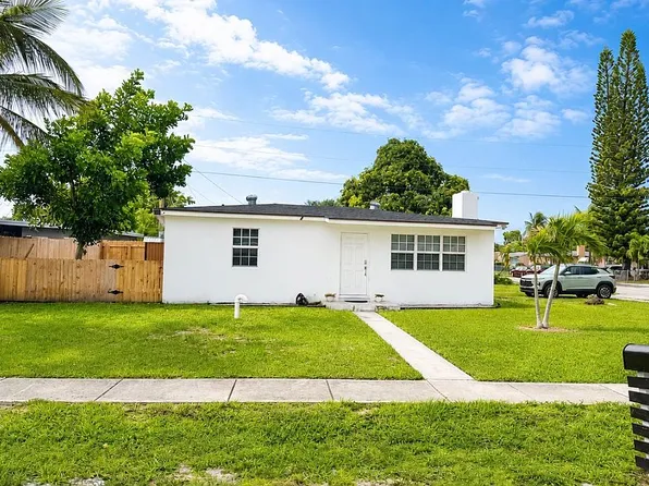 646 Aspen Rd, West Palm Beach, FL 33409