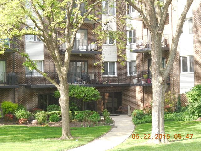 1st image of 1200 W Northwest Hwy APT 115
