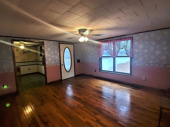 4th image of 142 Sherwood Point Ln