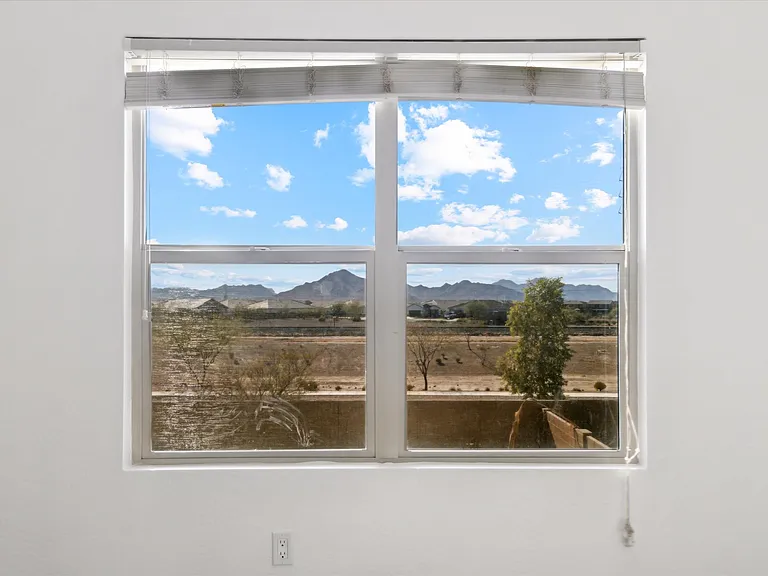37292 N Yellowstone Dr — Photo 33