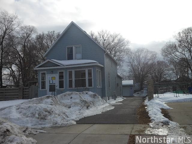 1st image of 519 10th Ave N