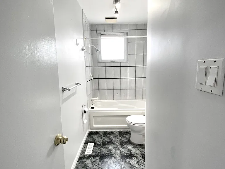 140 Gray Rd — Photo 8