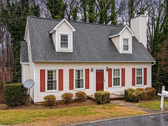 2nd image of 110 Bramblegate Ct