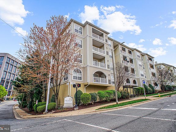 3rd image of 4561 Strutfield Ln APT 3408