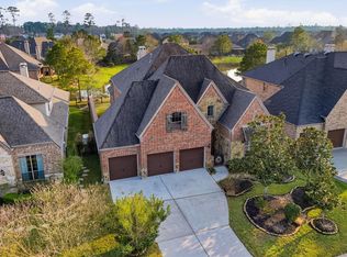 11 Kayak Ridge Dr, Spring, TX 77389