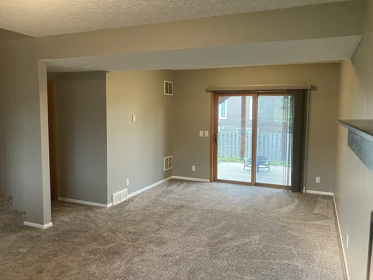 2409 Marilyn Dr — Photo 15