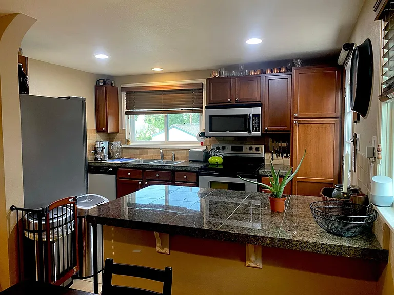 4860 Clay St — Photo 5