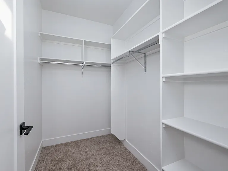 Olivia Apartments — Photo 35
