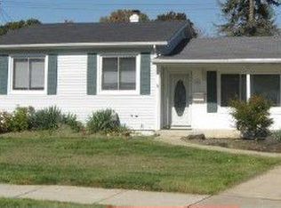 2915 Hemlock Pl, Lansing, MI 48910