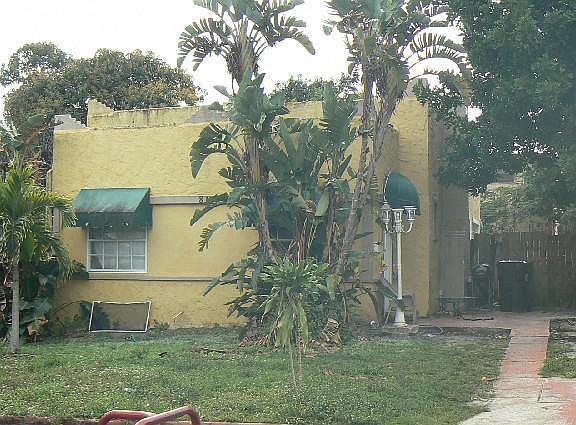 3rd image of 814 34th St