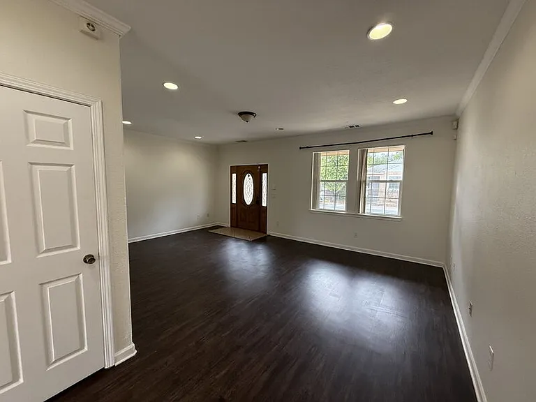 3329 San Jose Way — Photo 7