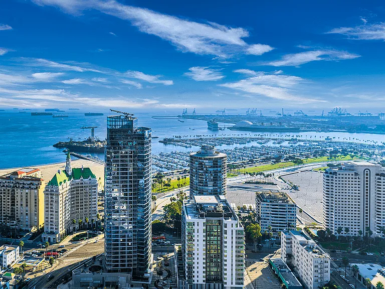 Shoreline Gateway — Photo 39