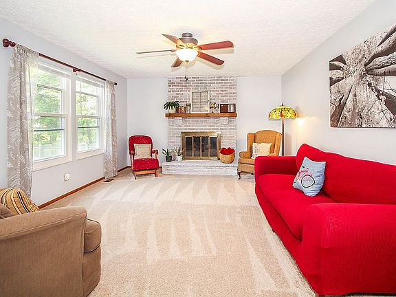 4th image of 2104 Surrywood Dr