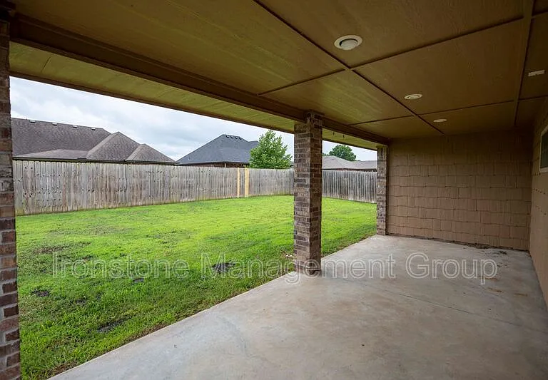 120 W Dogwood St — Photo 20