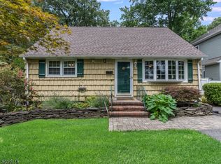 7 Ridge Pl, Wayne, NJ 07470