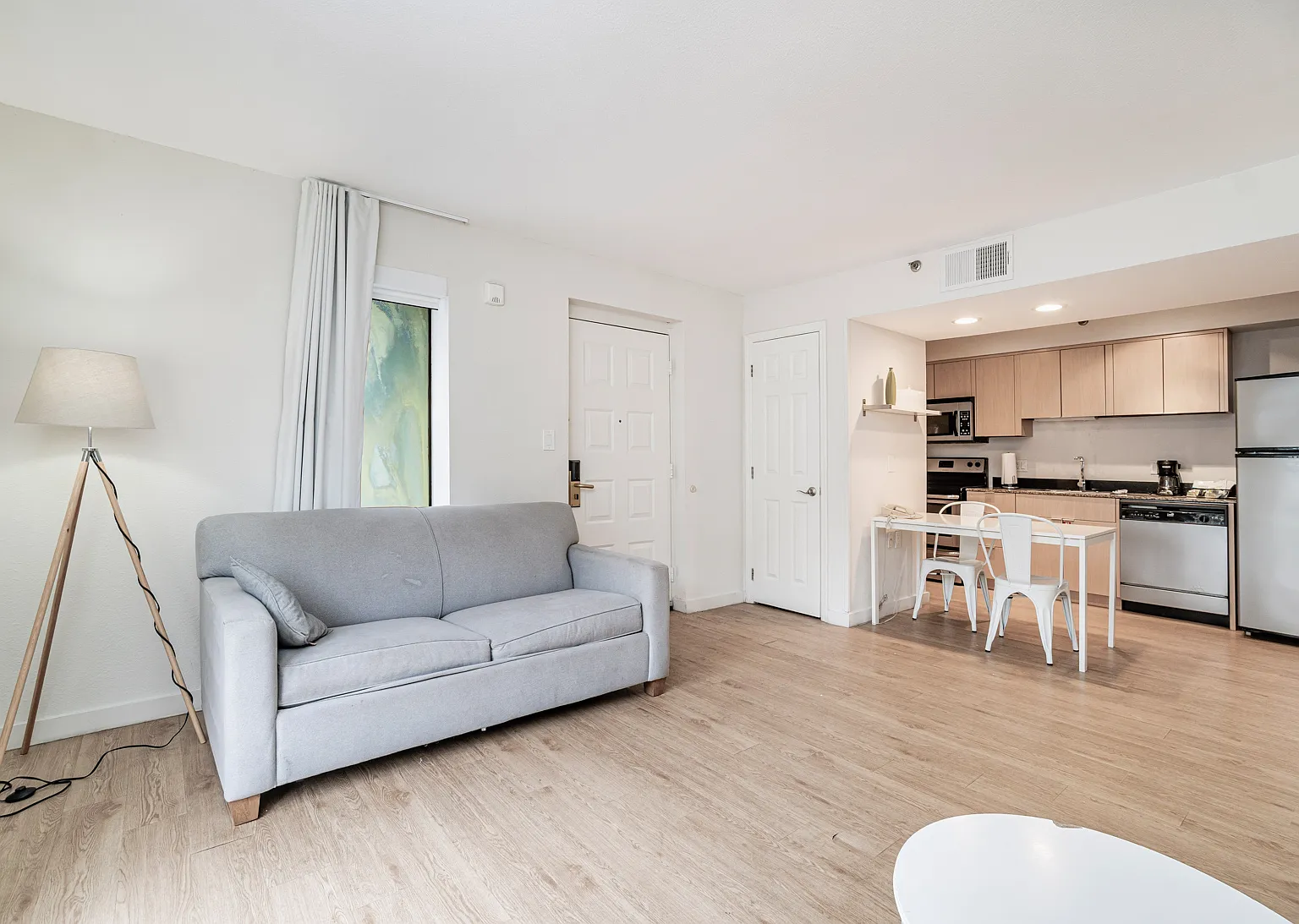1 bed, 485 sqft, $1,700 — Photo 3