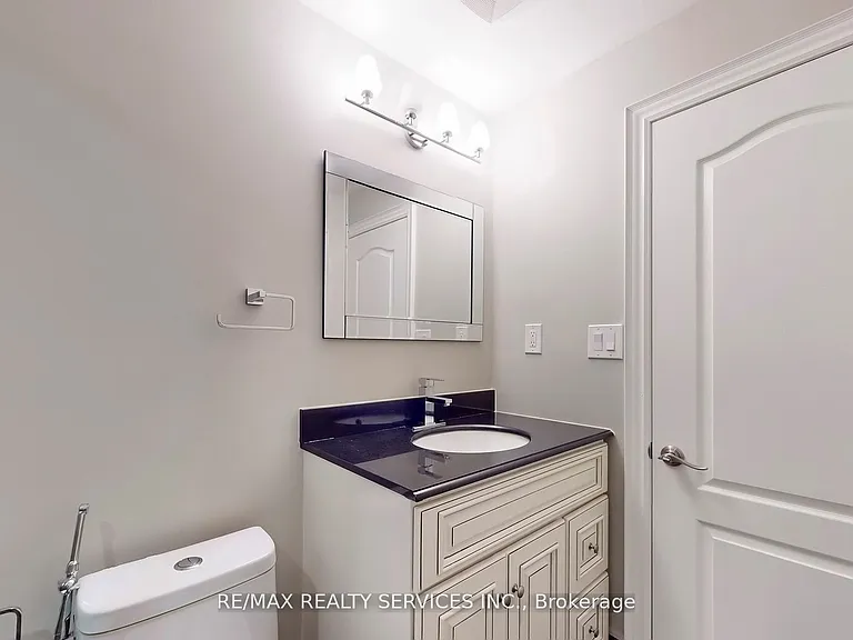 3822 McDowell Dr — Photo 7