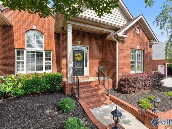 108 Autumn Wind Dr, Madison, AL 35758
