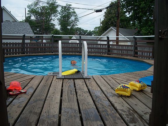 Pool & Deck