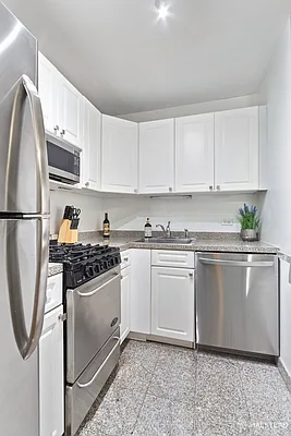 Sold by Halstead Real Estate | media 15