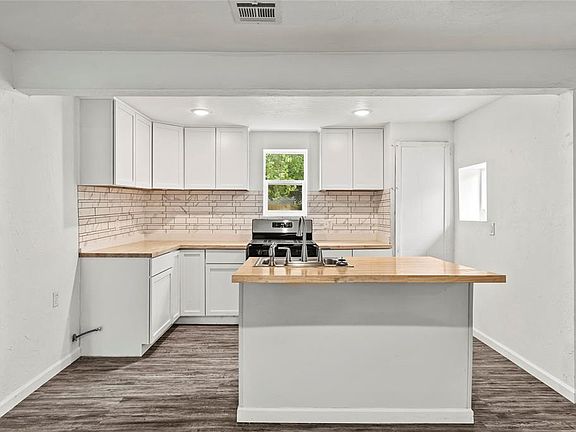 5th image of 223 E Juniper Ln