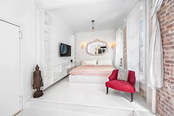 Rented by Compass | media 2